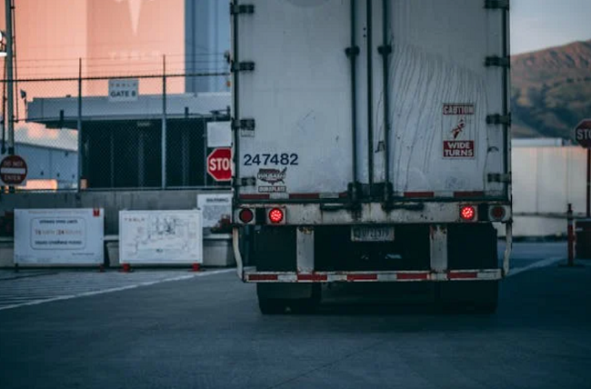 26尺卡車散裝能裝多少貨？